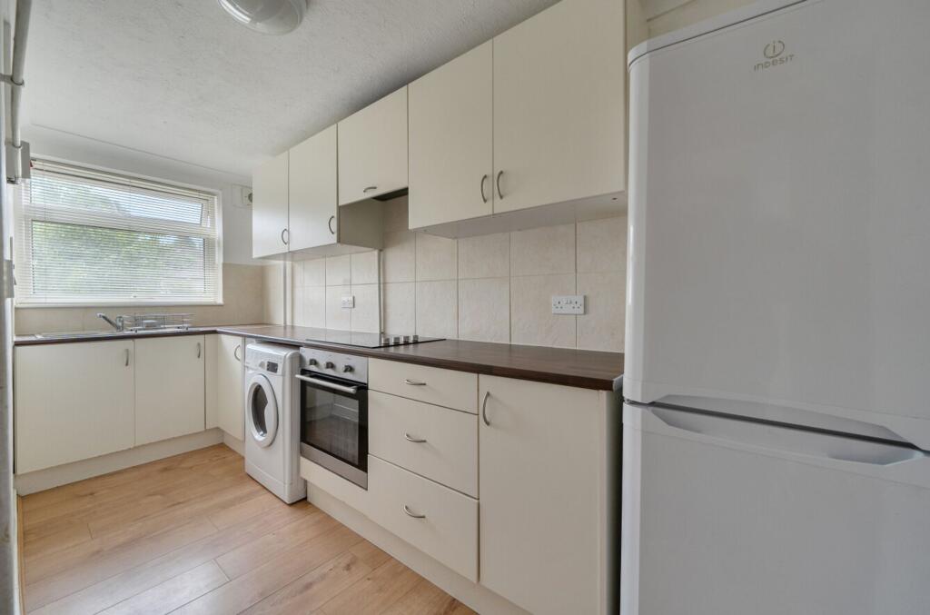 Main image of property: Hemdean Road, Caversham, RG4