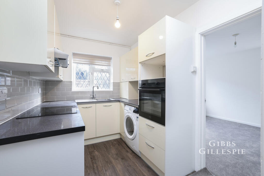 Main image of property: Hillside Close, Chalfont St. Peter, Gerrards Cross, SL9