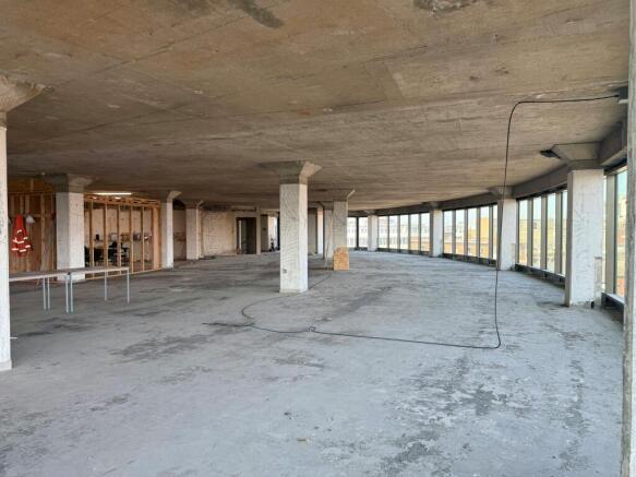 Monocle Office Space - Empty Floor 6