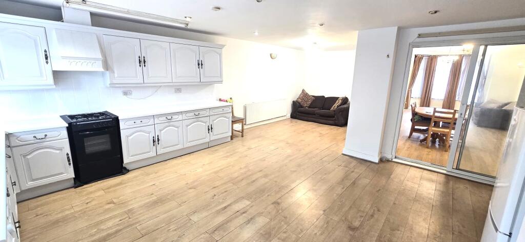 Main image of property: Leamington Gardens, Ilford, Greater London