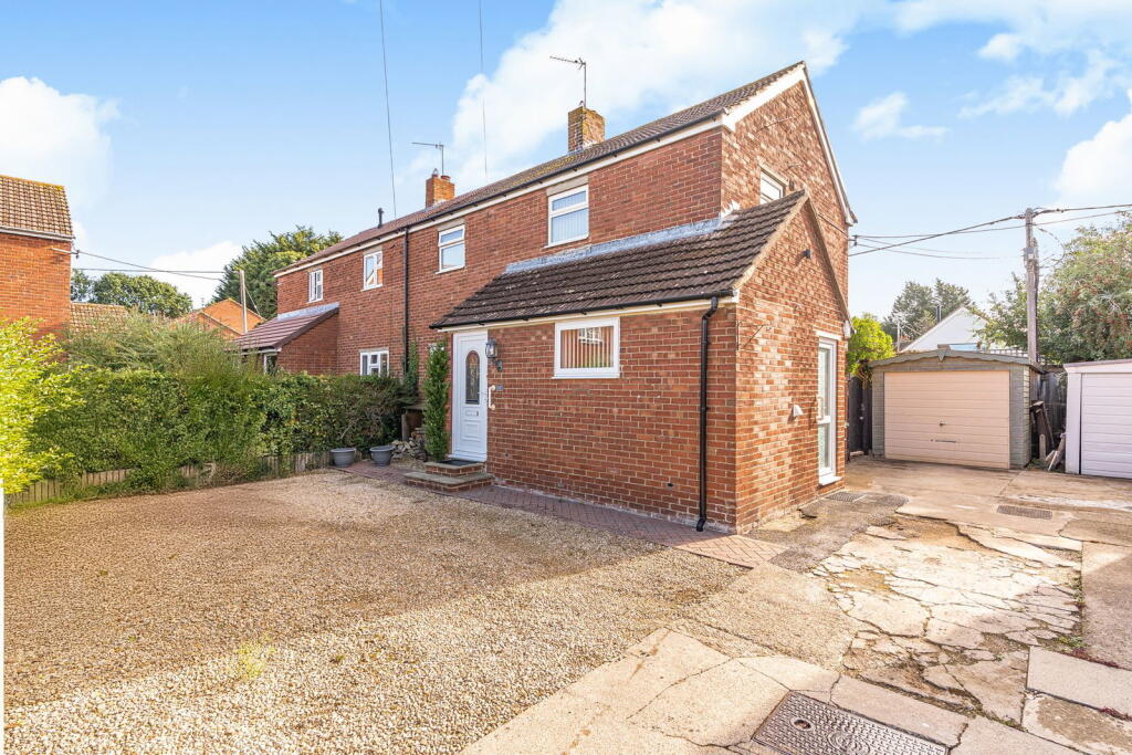 Main image of property: Brookside Estate, Chalgrove, Oxford, OX44 7SH