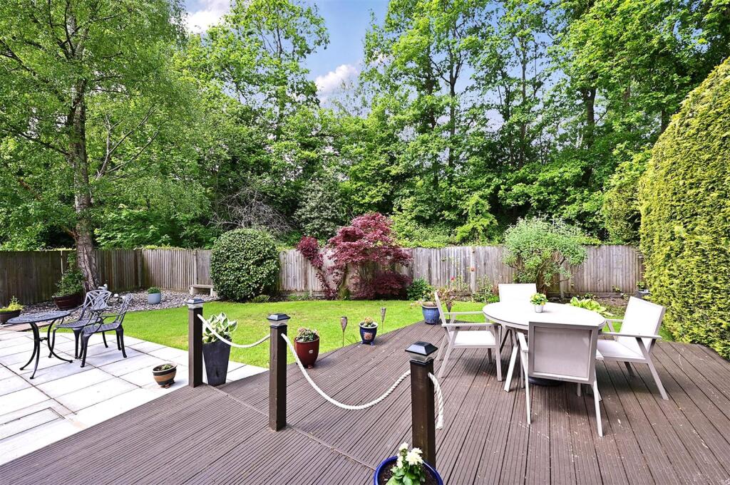 Main image of property: Wentworth Close, Ash Vale, Guildford, Surrey, GU12