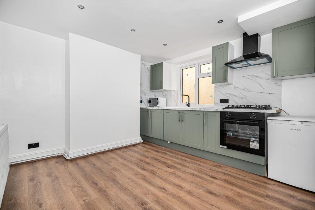 Main image of property: Victoria Park Road,
Victoria Park, E9