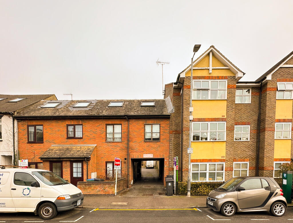 Main image of property: Queens Road, Watford, WD17