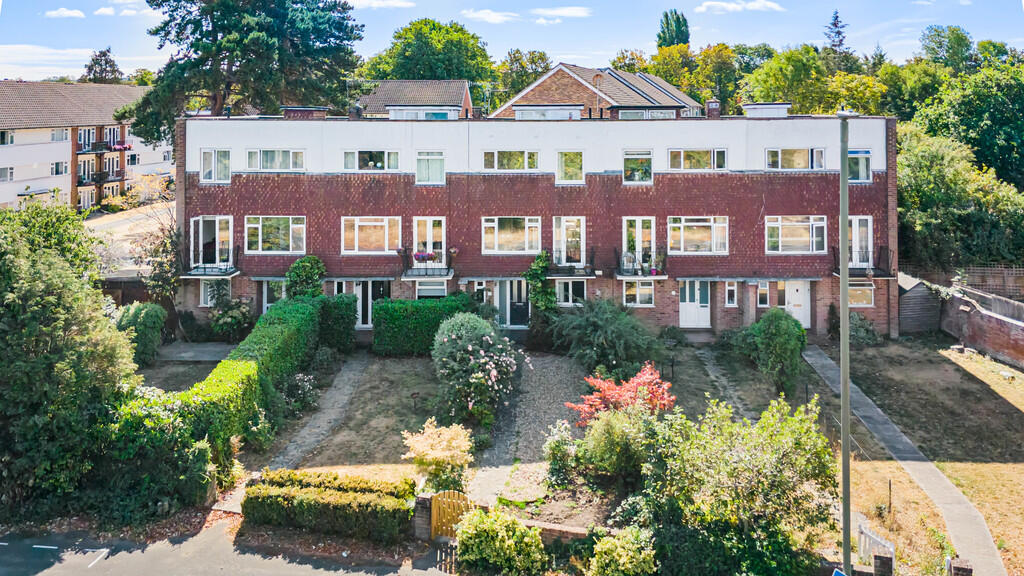 Main image of property: Lindfield Gardens, Guildford