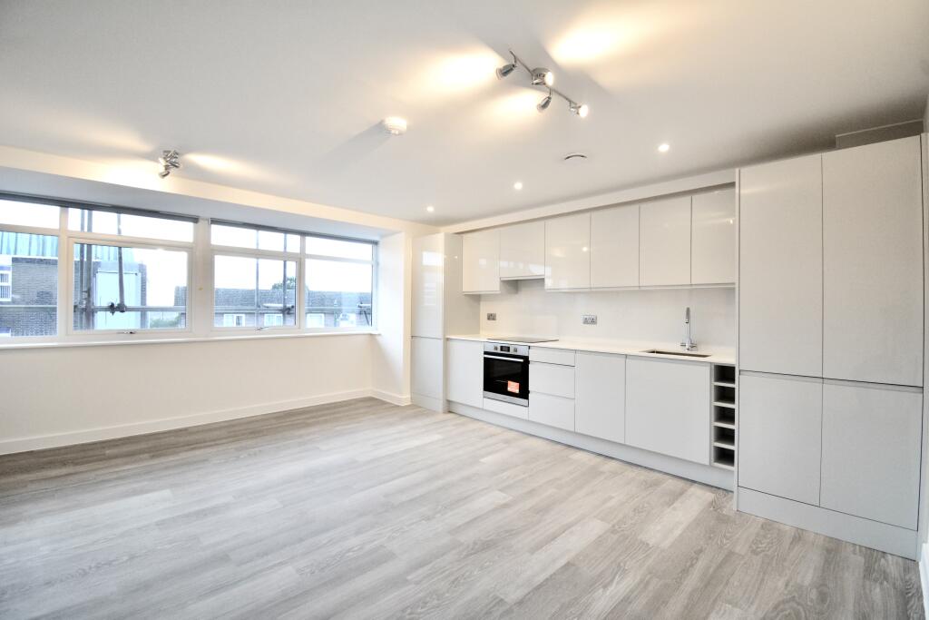 Main image of property: High Street, Rayleigh, Essex