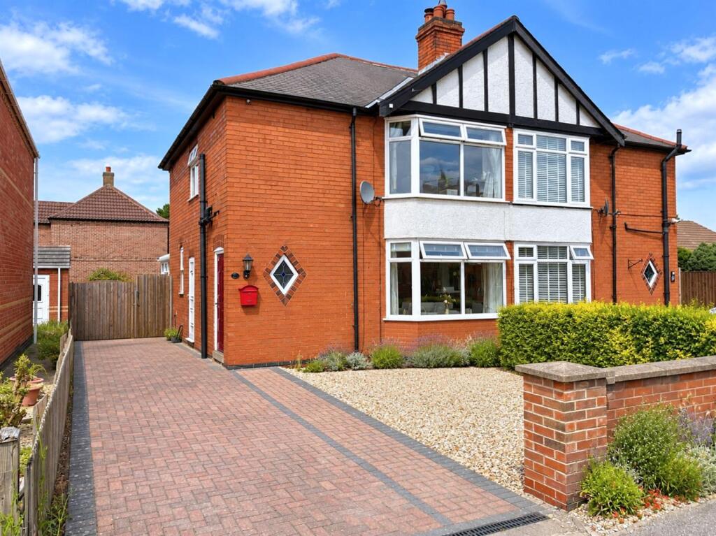 Main image of property: Hawton Lane, Balderton, Newark