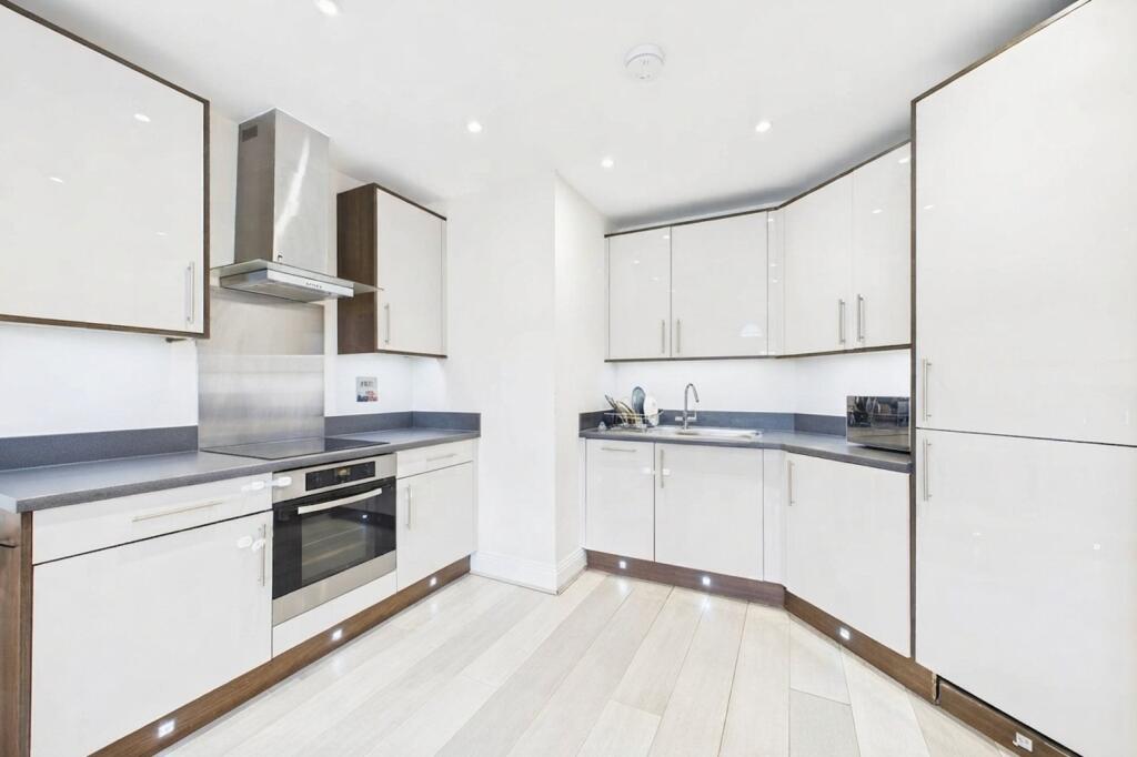 Main image of property: Heron Way, Maidenhead, Berkshire, SL6