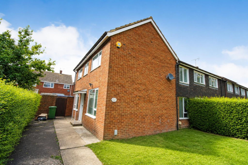 Main image of property: Sundon Road, Houghton Regis