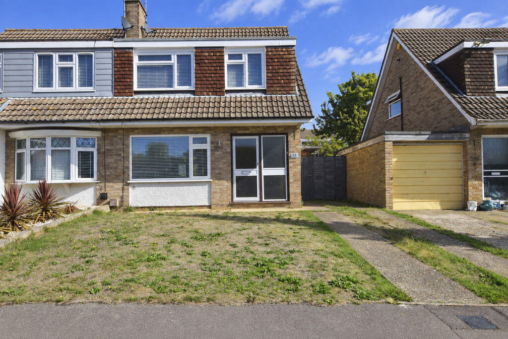 Main image of property: 17 Fullers Close , Bearsted, Maidstone, ME14