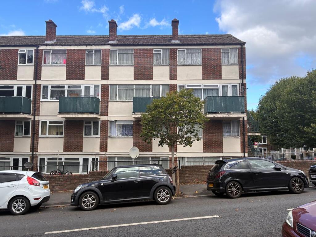 Main image of property: Flat 9 Jerningham Court, Ommaney Road, London, SE14 5NU