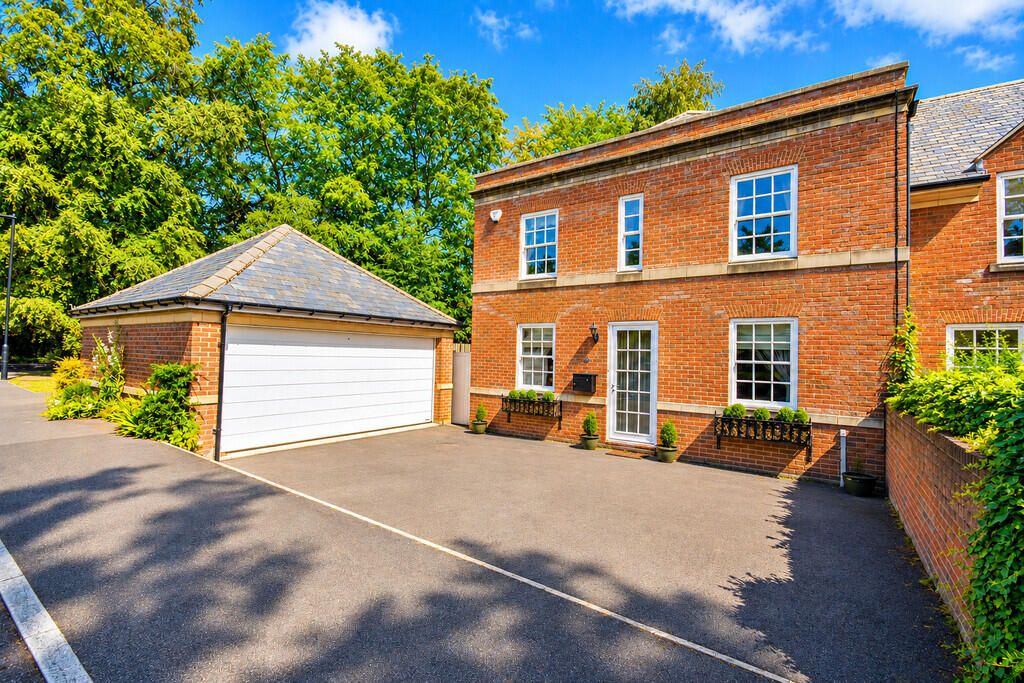 Main image of property: Pemberton Grove, Bawtry, Doncaster