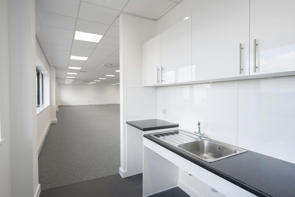 Metroplex Unit 5-33.jpg