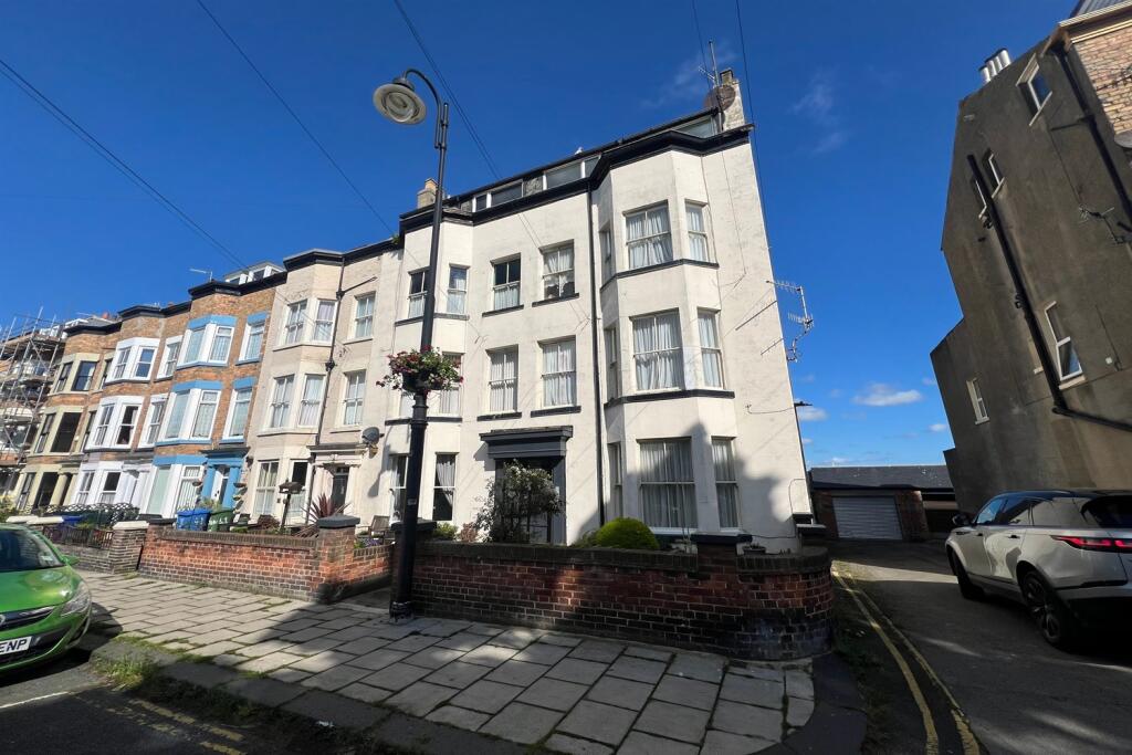 Main image of property: 39 Trafalgar Square