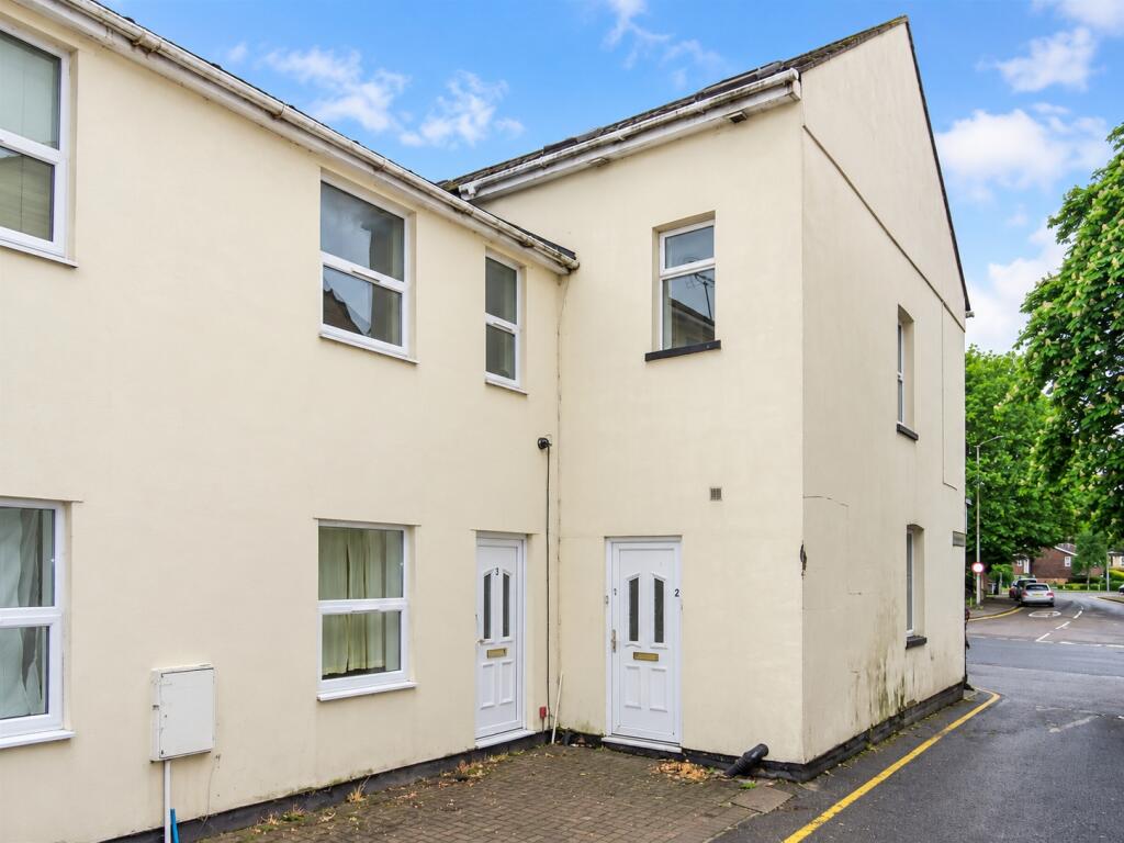 Main image of property: High Street, South Dunstable, LU6