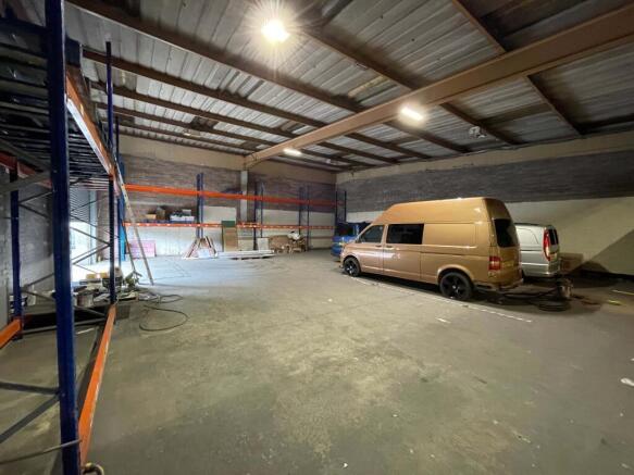 2C Warehouse