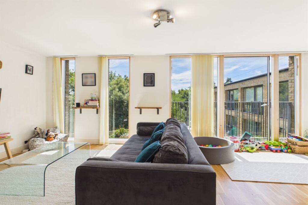 Main image of property: Bennets Courtyard, Watermill Way, London, SW19