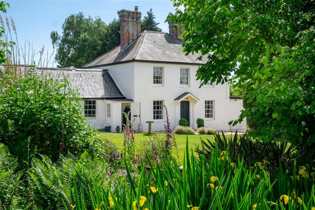 Main image of property: Cowes, Isle of Wight