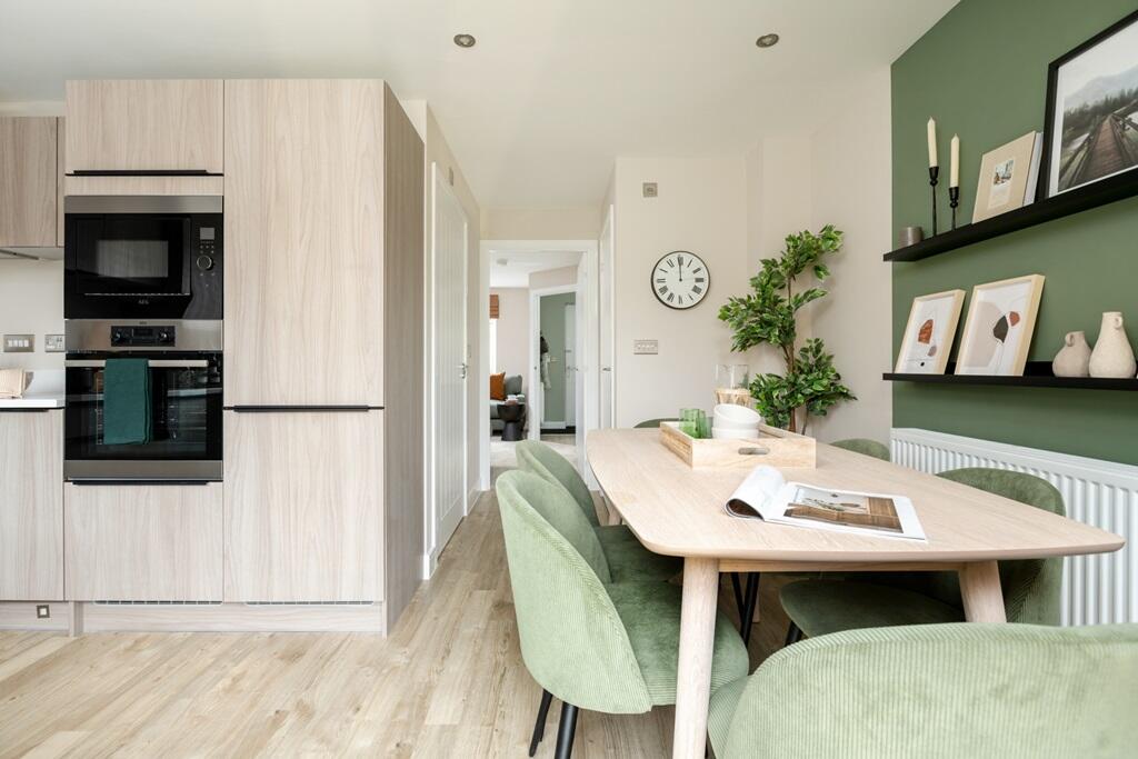 Main image of property: Clayton Wood Road,
Leeds,
LS16 5EH 