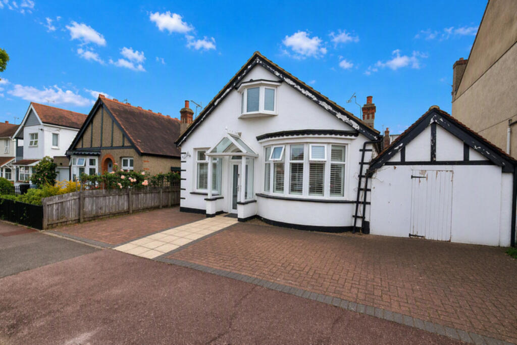 Main image of property: Lord Roberts Avenue, Leigh-on-sea, SS9