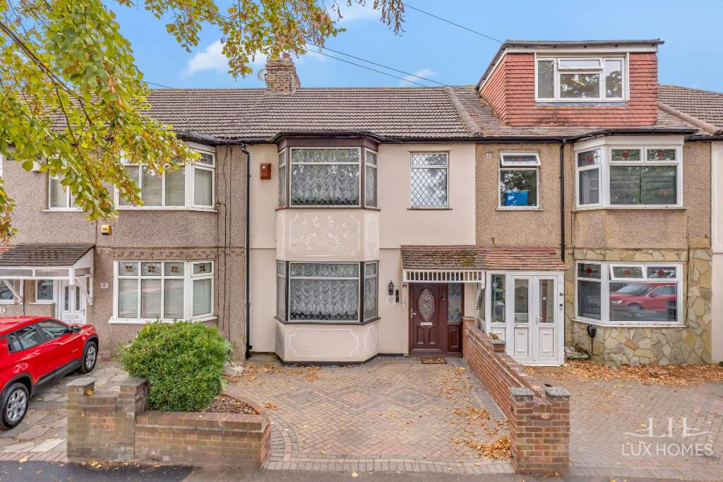 Main image of property: Strathmore Gardens, Hornchurch