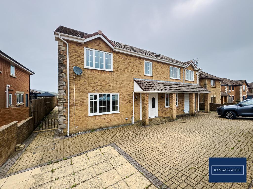 Main image of property: Clos Cribyn, Beacon Heights, Merthyr Tydfil, CF48 1NS