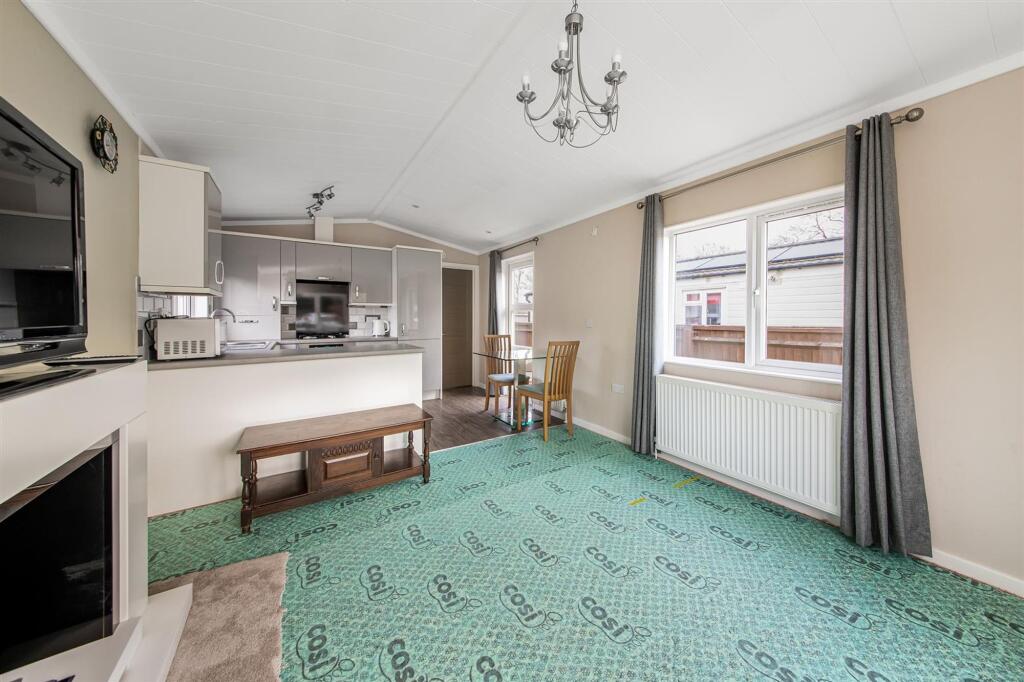 Main image of property: Lyndene Road, Didcot, OX11