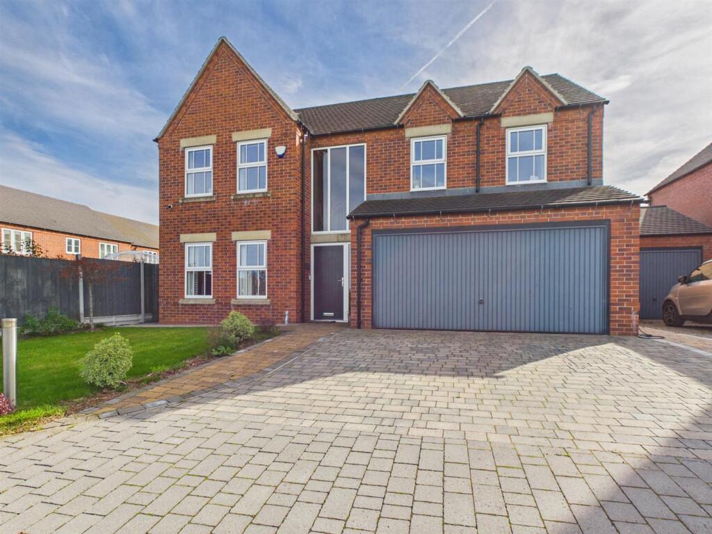 Main image of property: Brackenfield View, Wessington, Alfreton