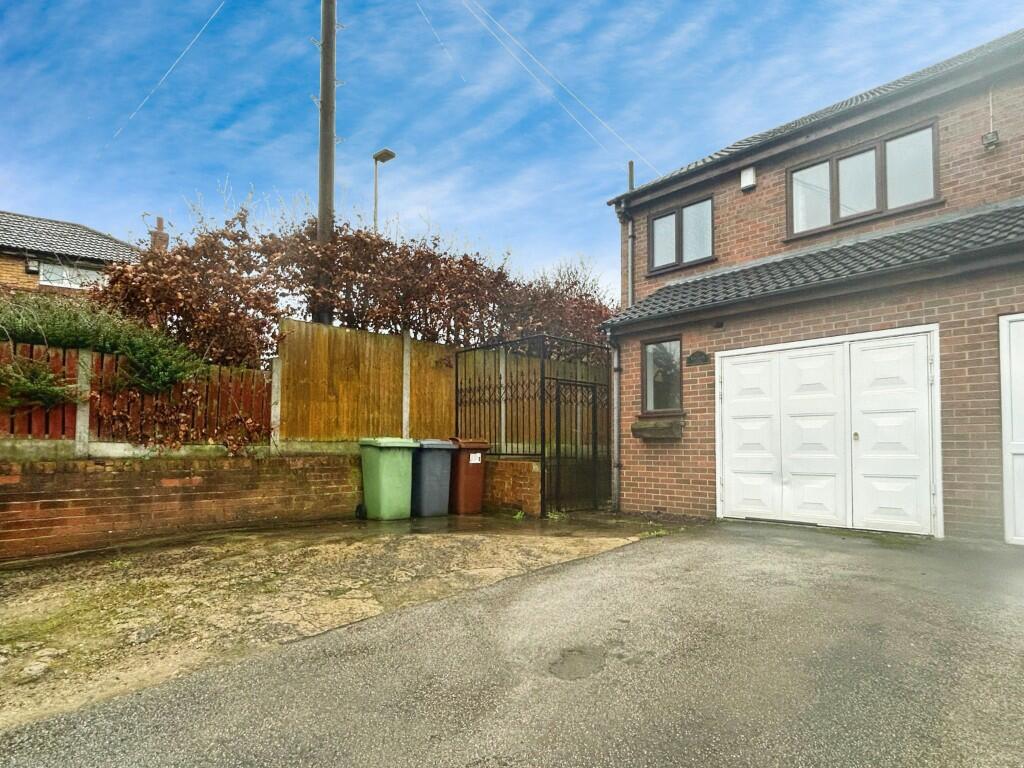 Main image of property: Great North Road, Leeds, West Yorkshire, LS25