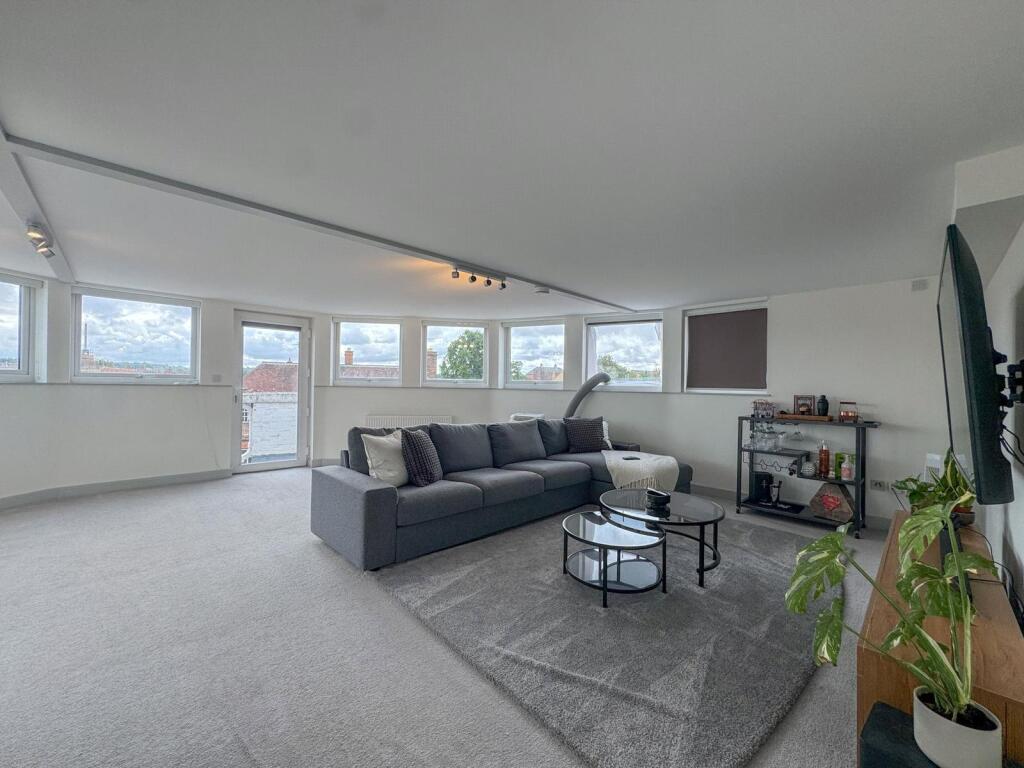 Main image of property: High Street, Newmarket, Suffolk, CB8