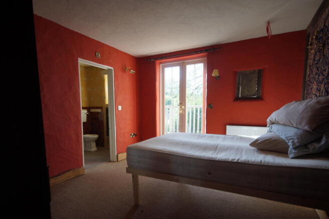 Photo 10