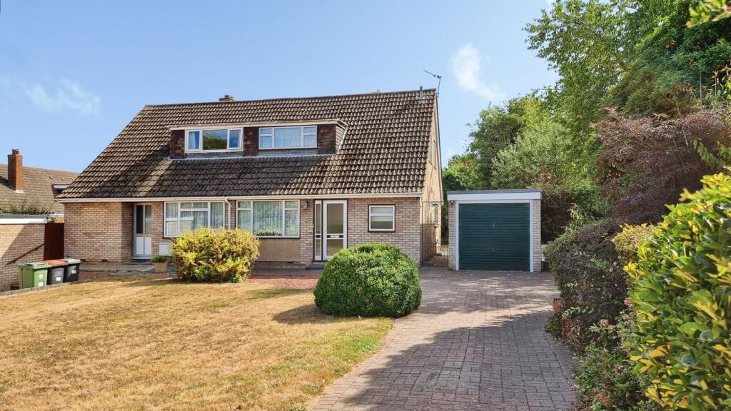 Main image of property: Dunstall Road, Barton-le-Clay, Bedfordshire, MK45