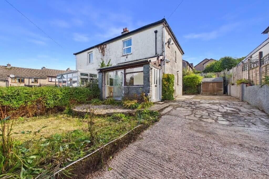 Main image of property: Glen Darragh, Burton Road, Oxenholme, Kendal, LA9 7EP