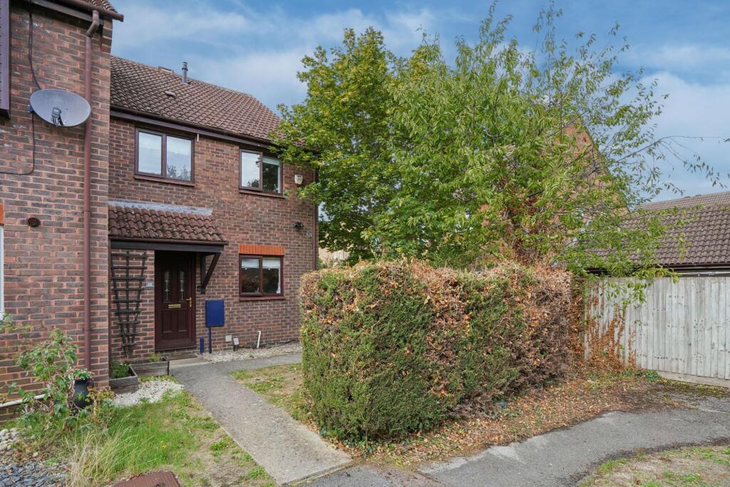 Main image of property: Herald Way, Bicester, OX26