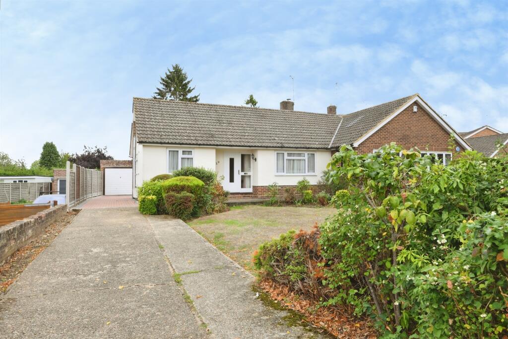 Main image of property: Roselands Avenue, Hoddesdon