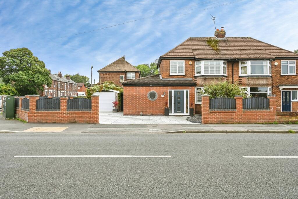 Main image of property: Thelwall New Road, Grappenhall, Warrington, Cheshire, WA4