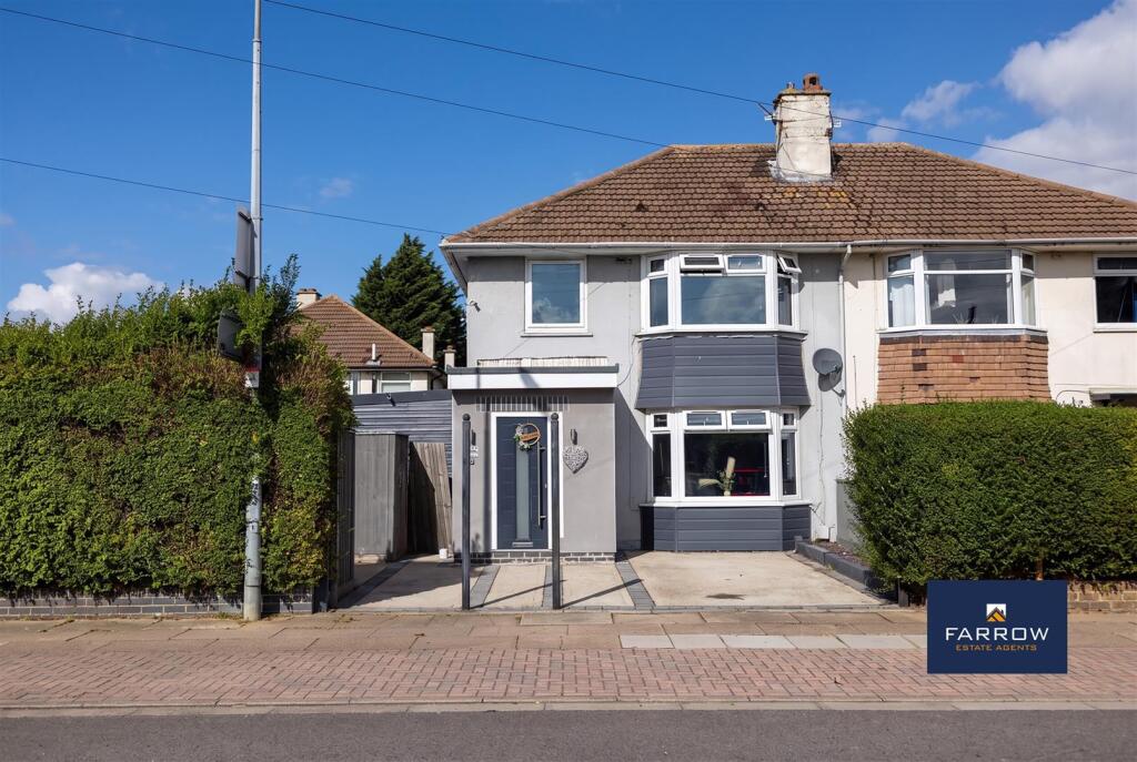 Main image of property: Sutcliffe Avenue, Grimsby