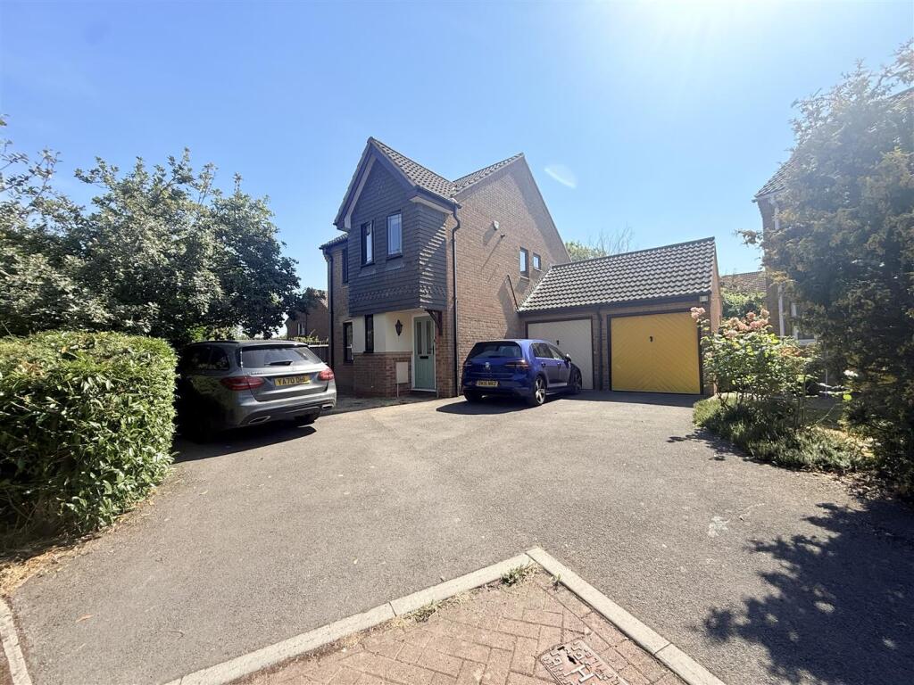 Main image of property: Willow Bed Close, Bristol