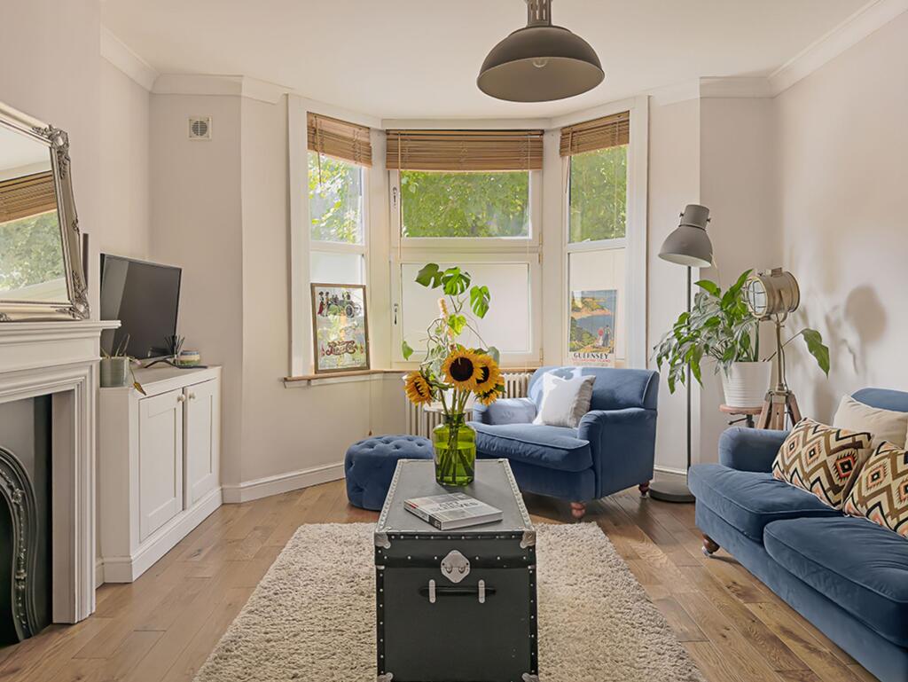 Main image of property: Chalfont Road, London, SE25