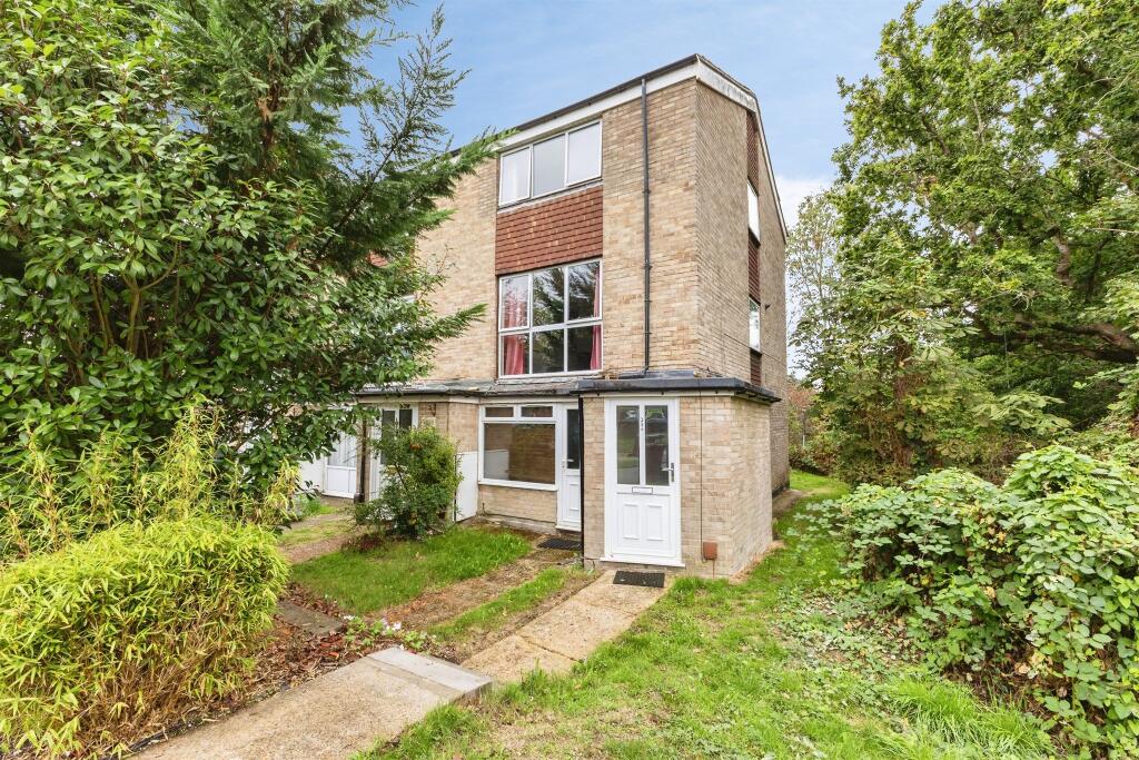 Main image of property: Hillbrow, Reading