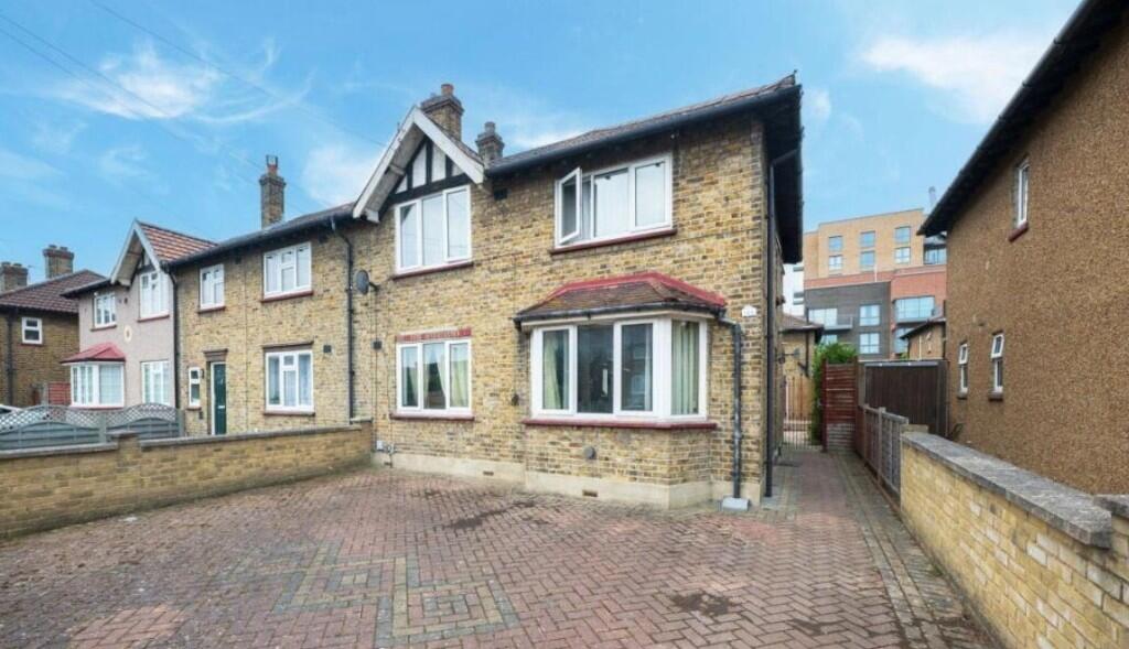 Main image of property: Eltham Green Road, London, SE9