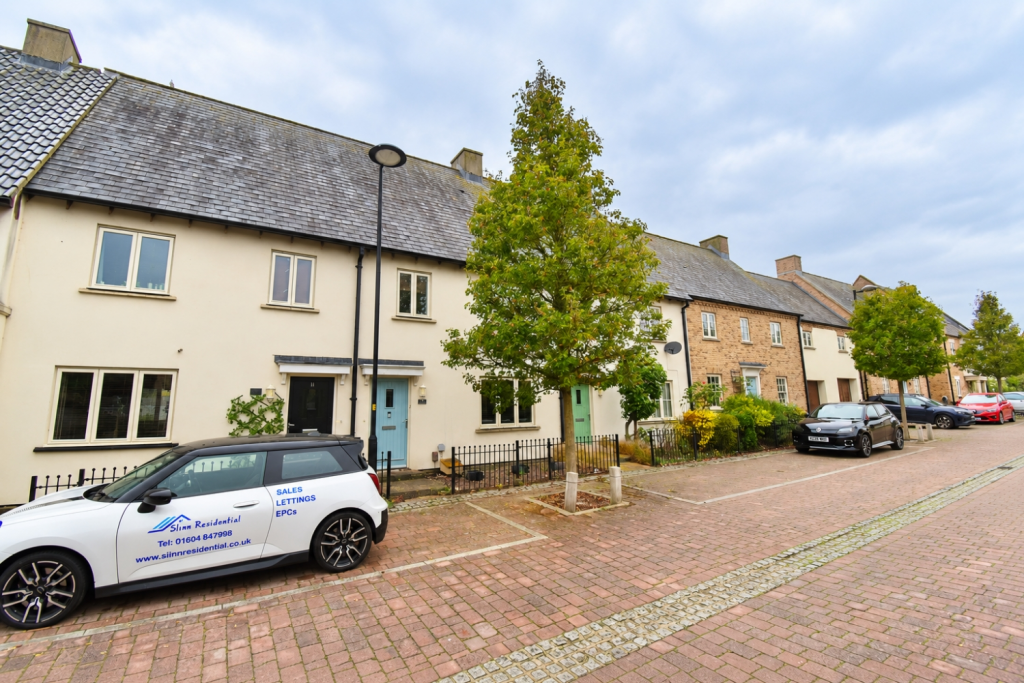 Main image of property: Lacing Lane, Upton, Northampton NN5 4EY