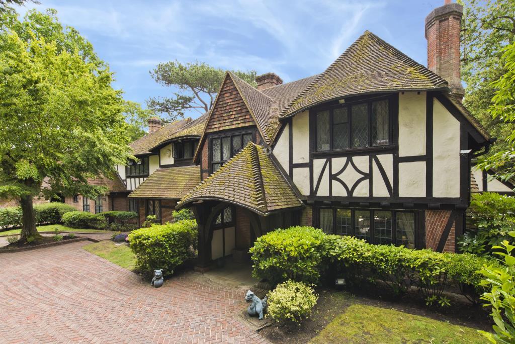 Main image of property: Silverdale Avenue, Ashley Park, Walton-on-Thames, Surrey, KT12