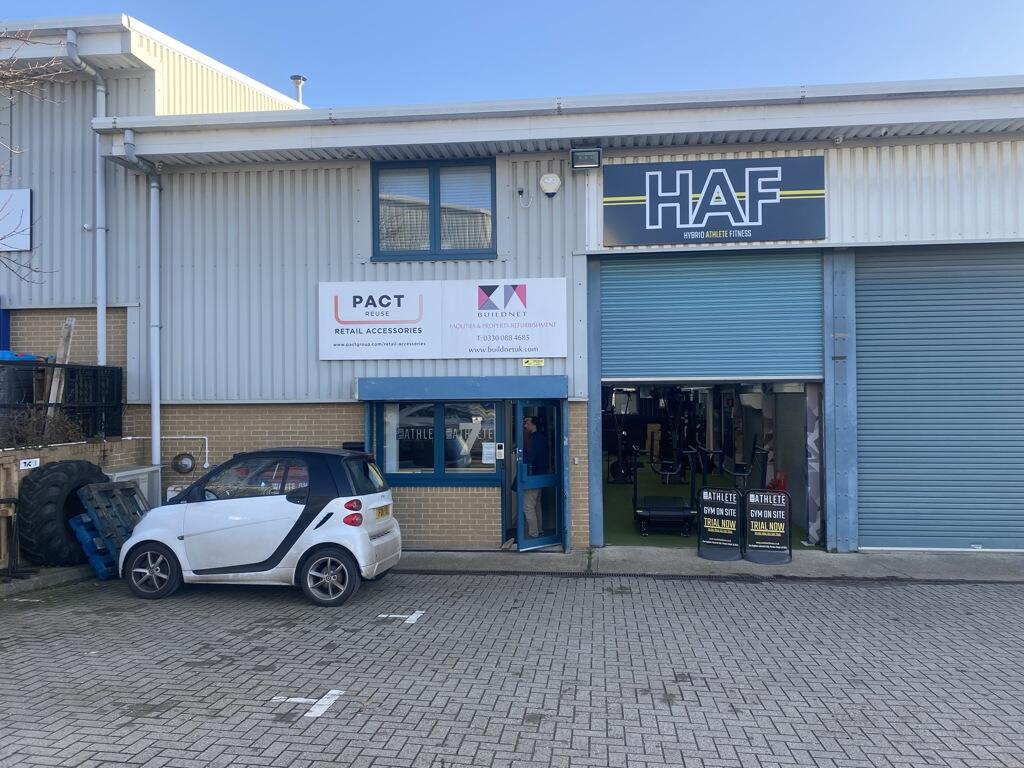 Main image of property: Unit 7, The Gryphon Industrial Park, Porters Wood, St. Albans, Hertfordshire, AL3