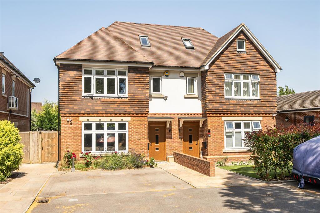 Main image of property: The Drive, Banstead