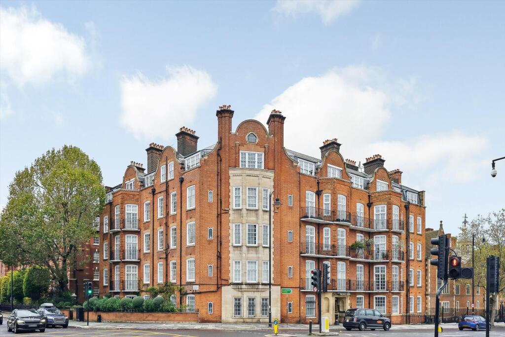 Main image of property: Mores Garden, Cheyne Walk, London SW3