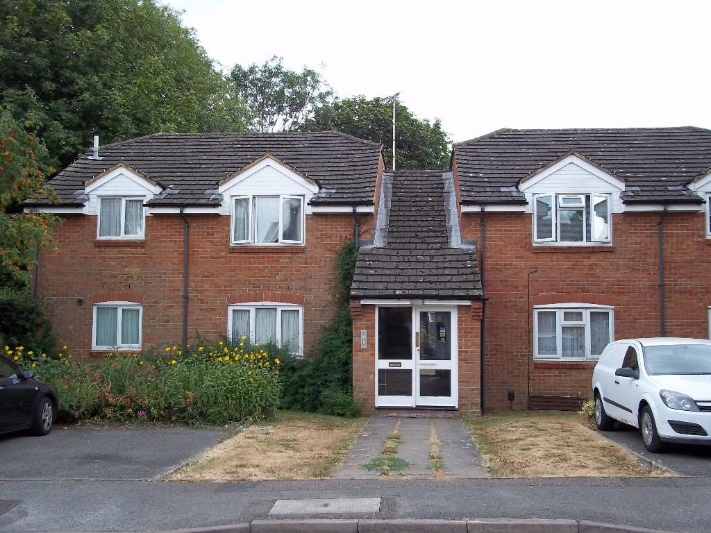 Main image of property: Vincenzo Close, AL9