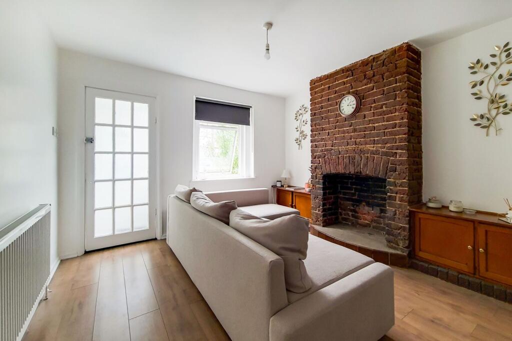 Main image of property: Tamworth Lane, Mitcham, CR4