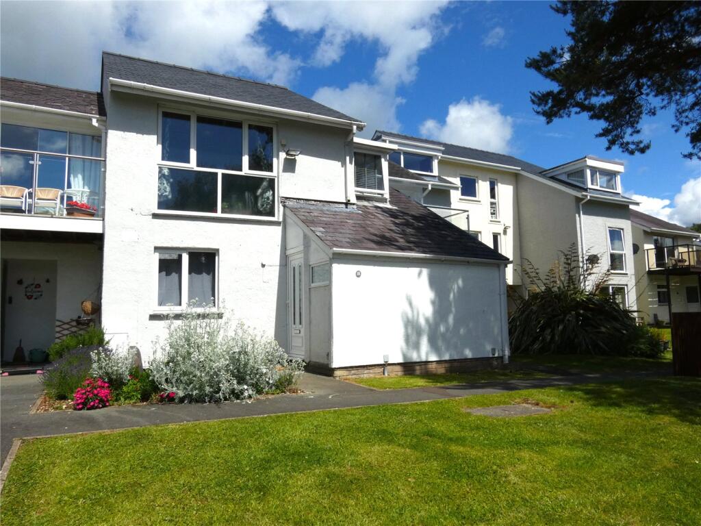 Main image of property: Ffordd Garnedd, Y Felinheli, Gwynedd, LL56