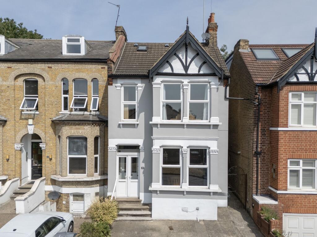 Main image of property: Chigwell Road, South Woodford, E18